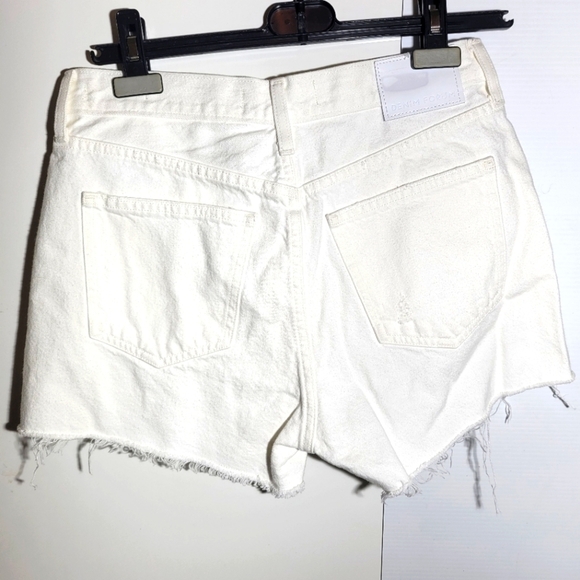 ❤️ 3 for $35 Aritzia Denim Forum Yoko Hi-Rise Jean Short Denim cut-off white 28 - Picture 3 of 7